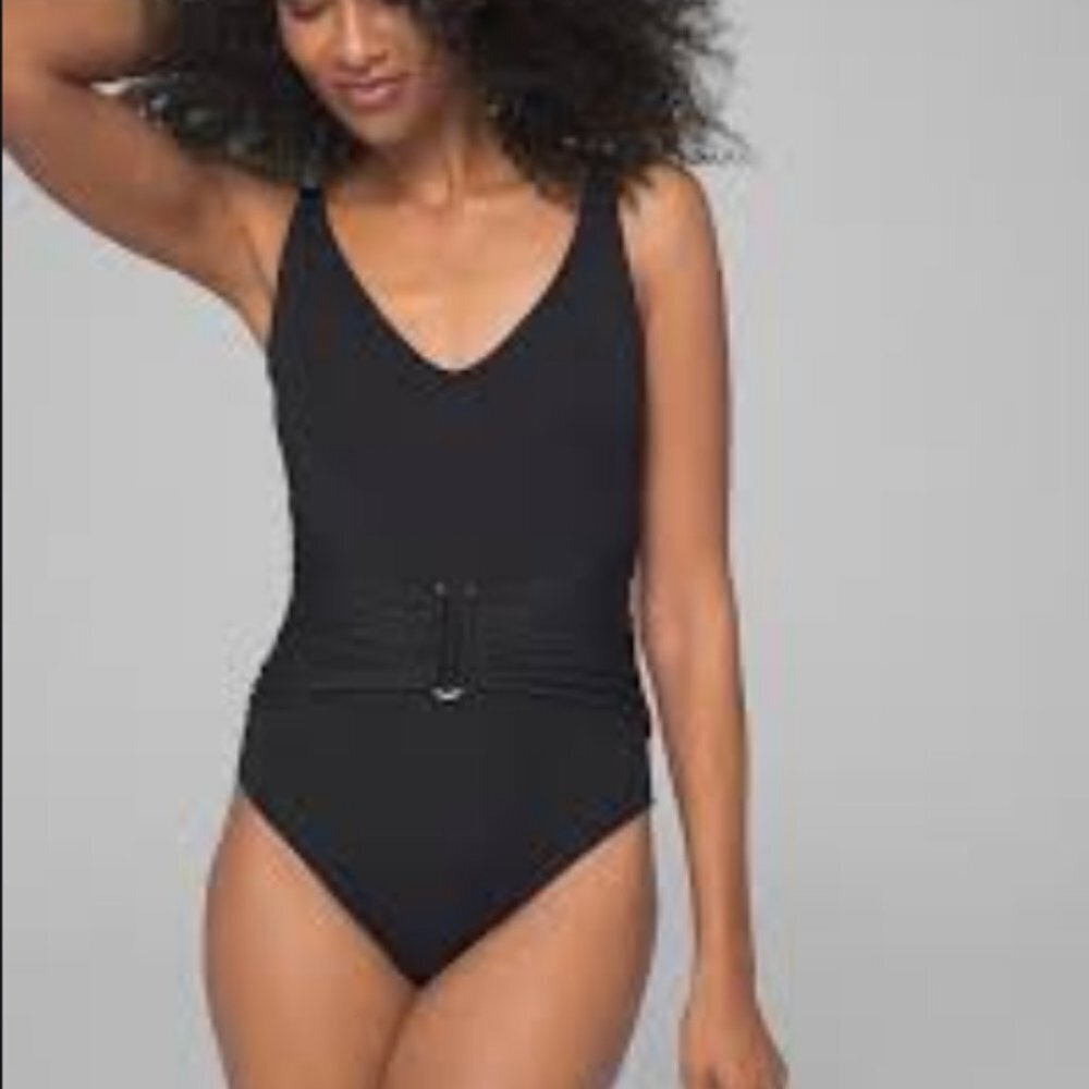 Bleu Rod Beattie Women's Wire One-piece Swimsuit 8